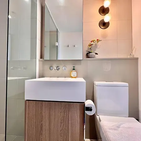 Sky High 2 Bedrooms Apt Melbourne Exterior photo