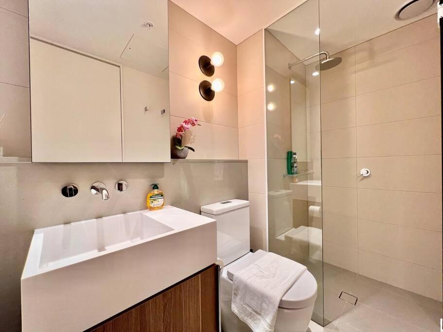 Sky High 2 Bedrooms * Melbourne