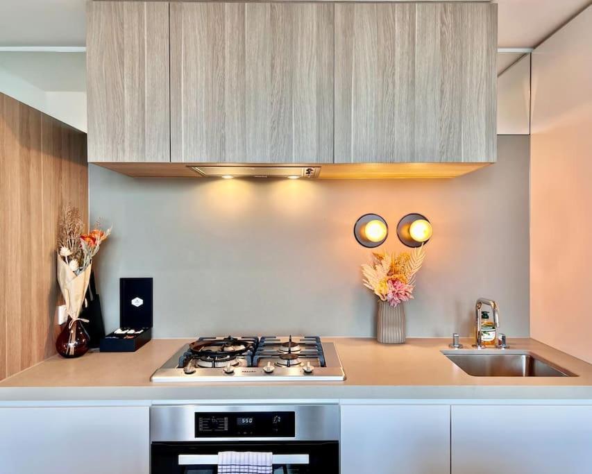 Sky High 2 Bedrooms Apartment
